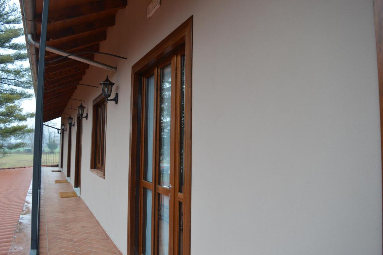 La Locanda Della Staffa Pombia Exterior foto